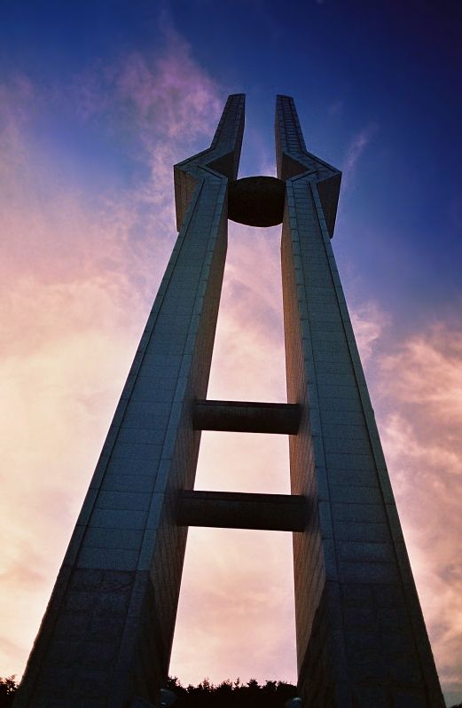نمای یادبود برای کشته‌شدگان قیام گوانگجو